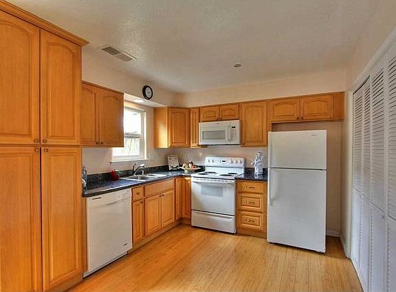 4th image of 3446 Brushcreek Way