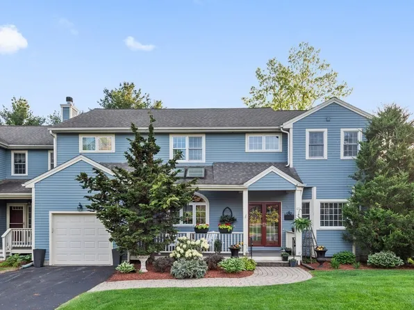 101 Colonial Dr Unit 101, Sturbridge, MA 01566