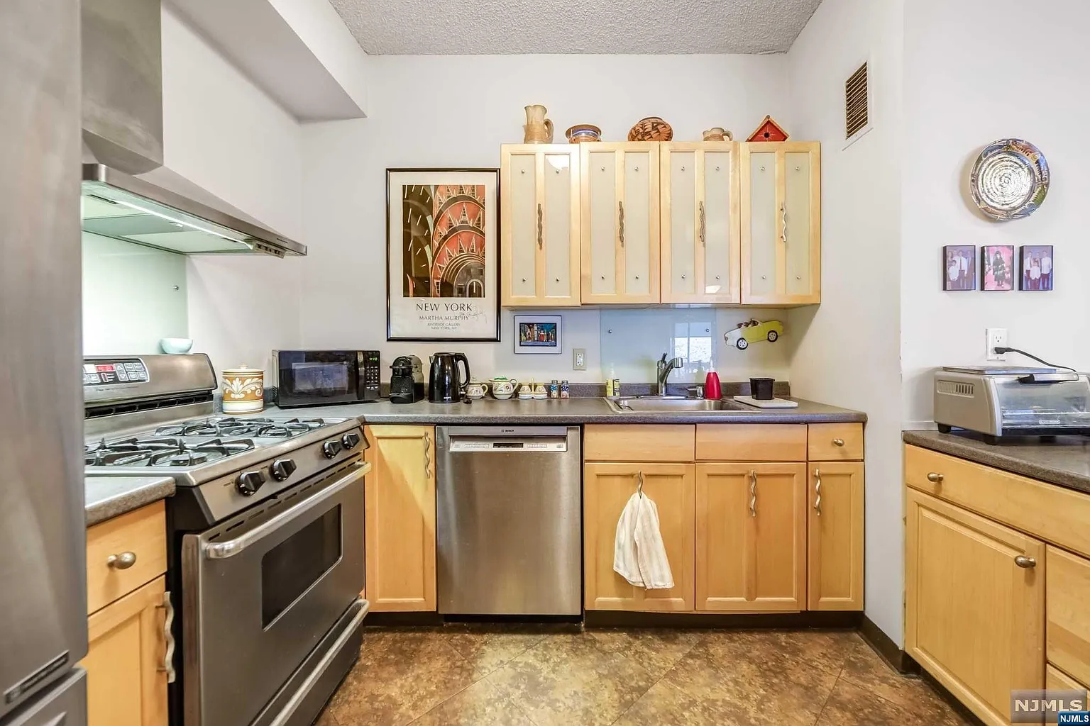 555 North Ave APT 26H photo 1