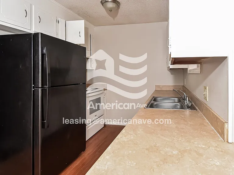 4977_006_wm_-_kitchen_13354101.jpg