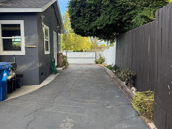5th image of 7136 Jellico Ave