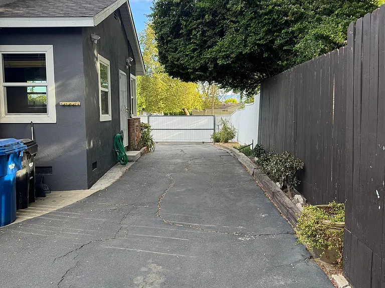 7136 Jellico Ave — Photo 5