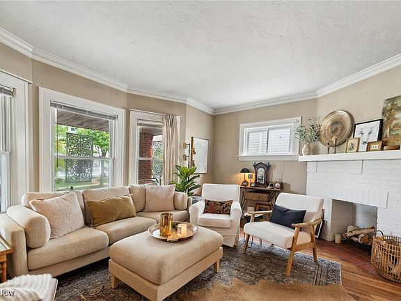 4th image of 1476-1478 Rosewood Ave