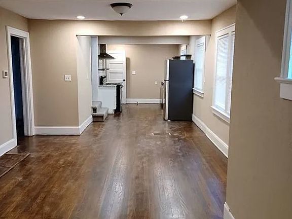 4th image of 5214 Garfield Ave