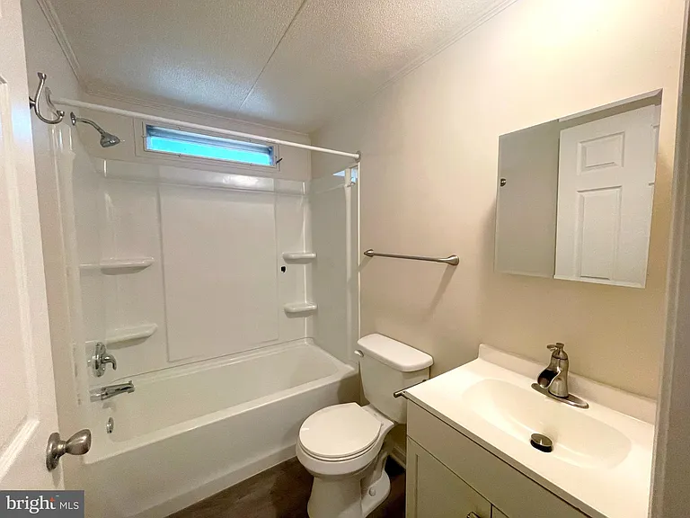 39819 Lady Baltimore Ave — Photo 13