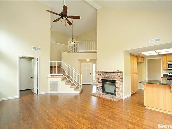 4th image of 1448 New England Dr
