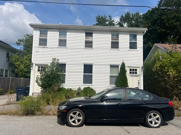 7 Upland Ave, Webster, MA 01570