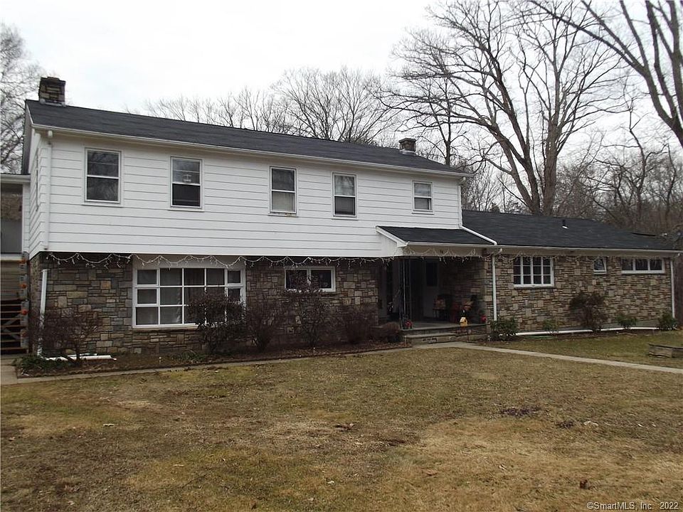 2nd image of 94 Wawecus Hill Rd
