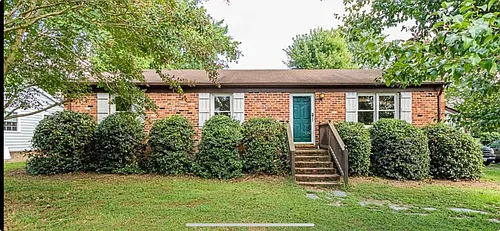 3225 Hollyglen Ct Photo 1