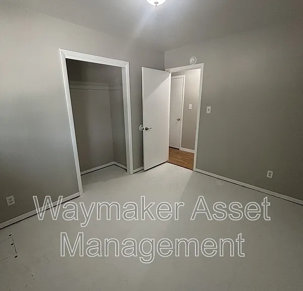 3495 Montebello Dr W — Photo 5