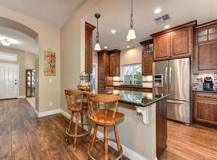 174 Elkins Cir, Folsom, CA 95630
