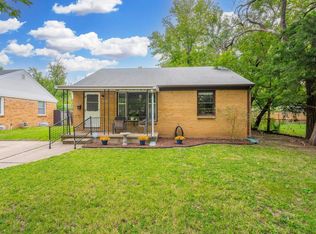 1944 S Parkwood Ln, Wichita, KS 67218
