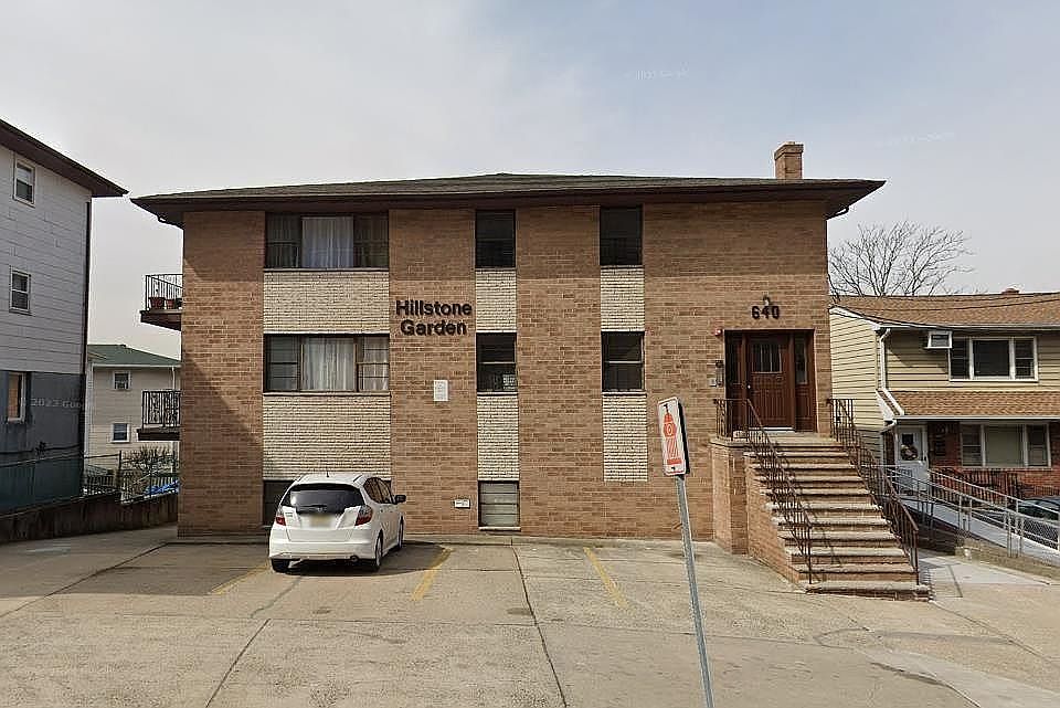 1st image of 640 Fairview Ave #3