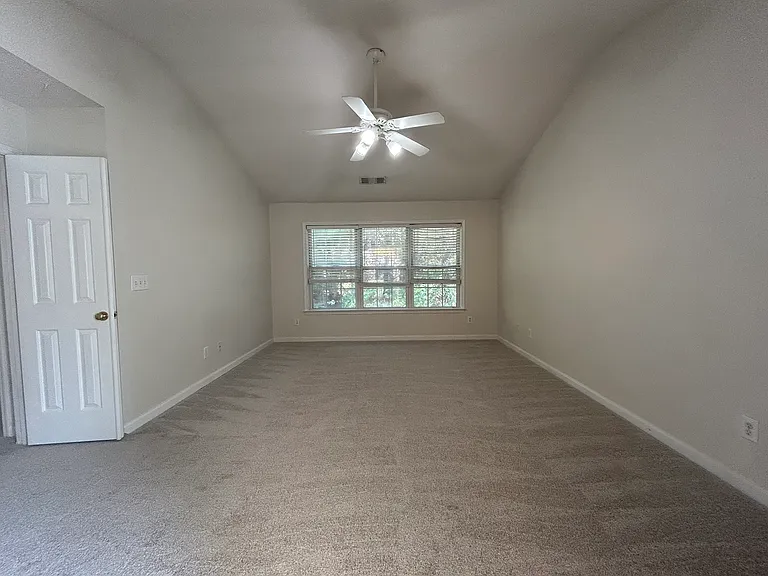180 Sessingham Ln — Photo 27