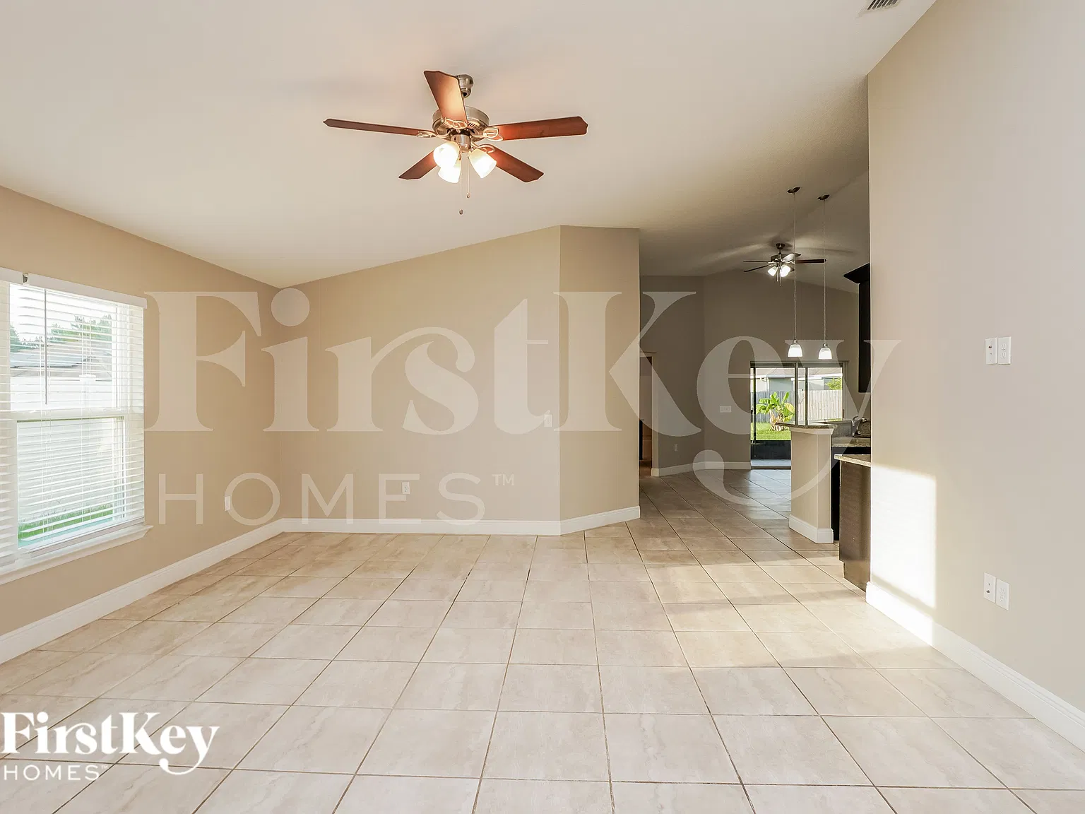 4 bed, 3.0 bath, 1966 sqft, $1,995 — Photo 2