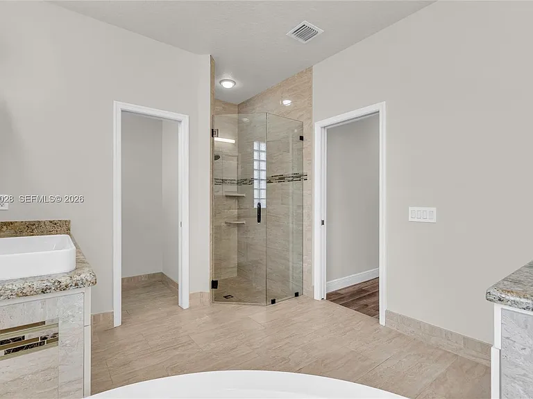 950 Marina Dr — Photo 20