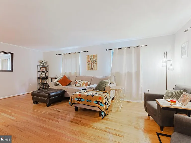 8001 Bethelen Woods Ln — Photo 6