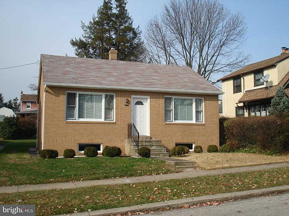 3rd image of 8036 Burholme Ave