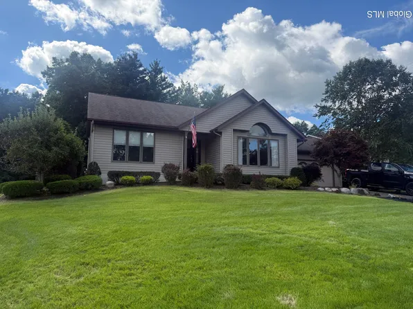 136 Country Walk Rd,