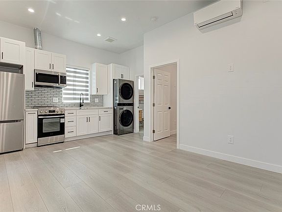 4th image of 9823 Odessa Ave