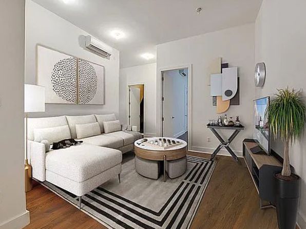 1487 Broadway #1A