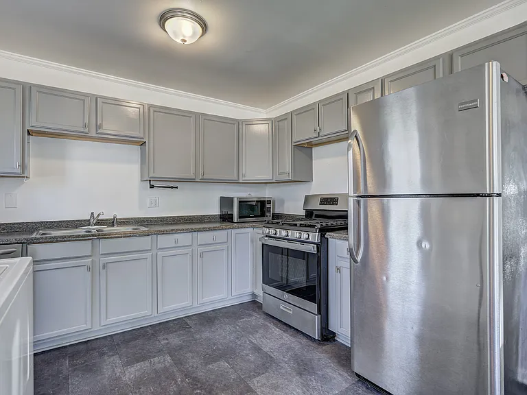 1731 E Pearl Ave — Photo 10