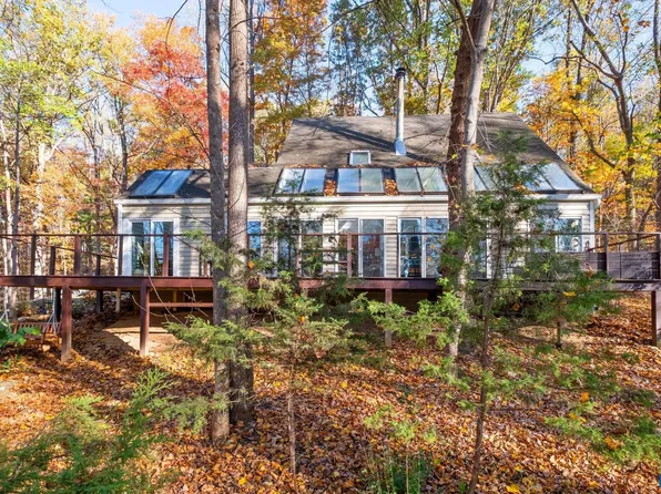 277 Grey Dove Ln, Charlottesville, VA 22903