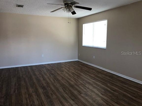 2nd image of 1833 Bough Ave Unit 4