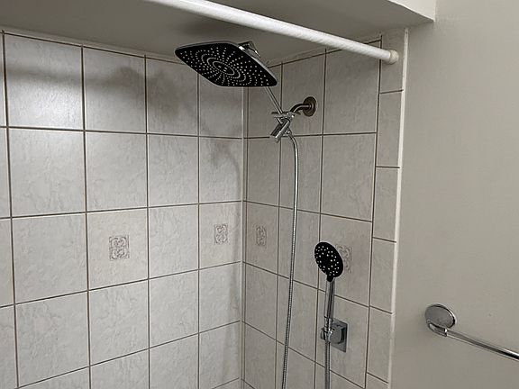 2nd image of 5400 W Dakin St #1