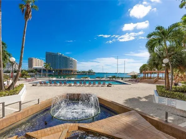 801 Brickell Bay Dr, Miami, FL