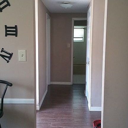 5th image of 5804 Corkwood Ct