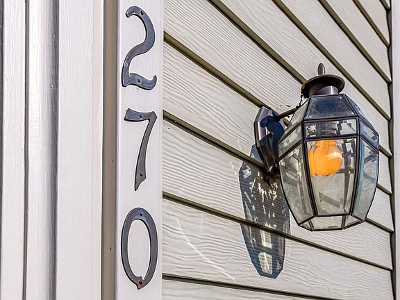 3rd image of 2704 Sherwood Hall Ln