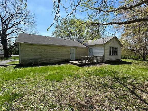 5th image of 5822 W 62nd St