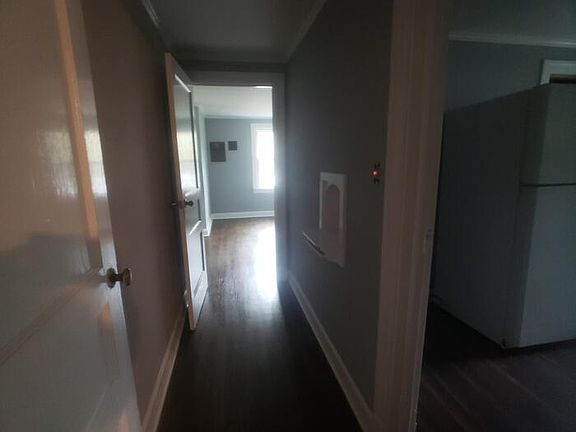 4th image of 808 E Vine St