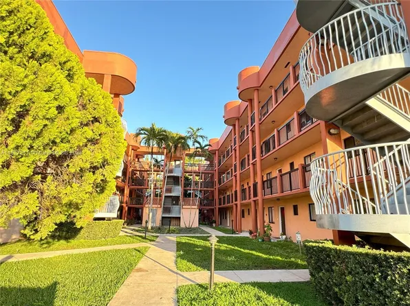 5390 W 21st Ct APT 212, Hialeah, FL 33016