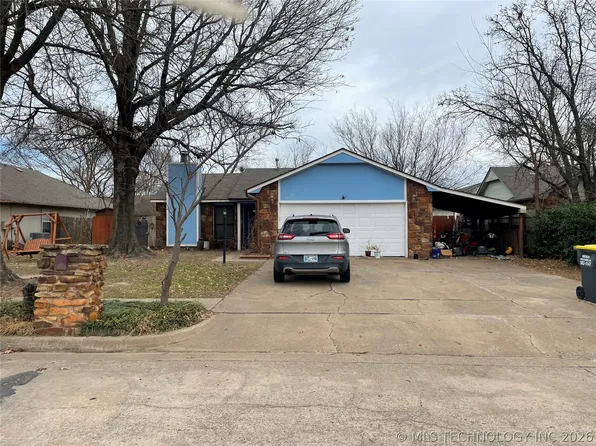 17703 S Tacoma St, Mounds, OK 74047