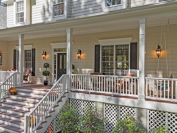 4th image of 905 Olde Thompson Creek Rd