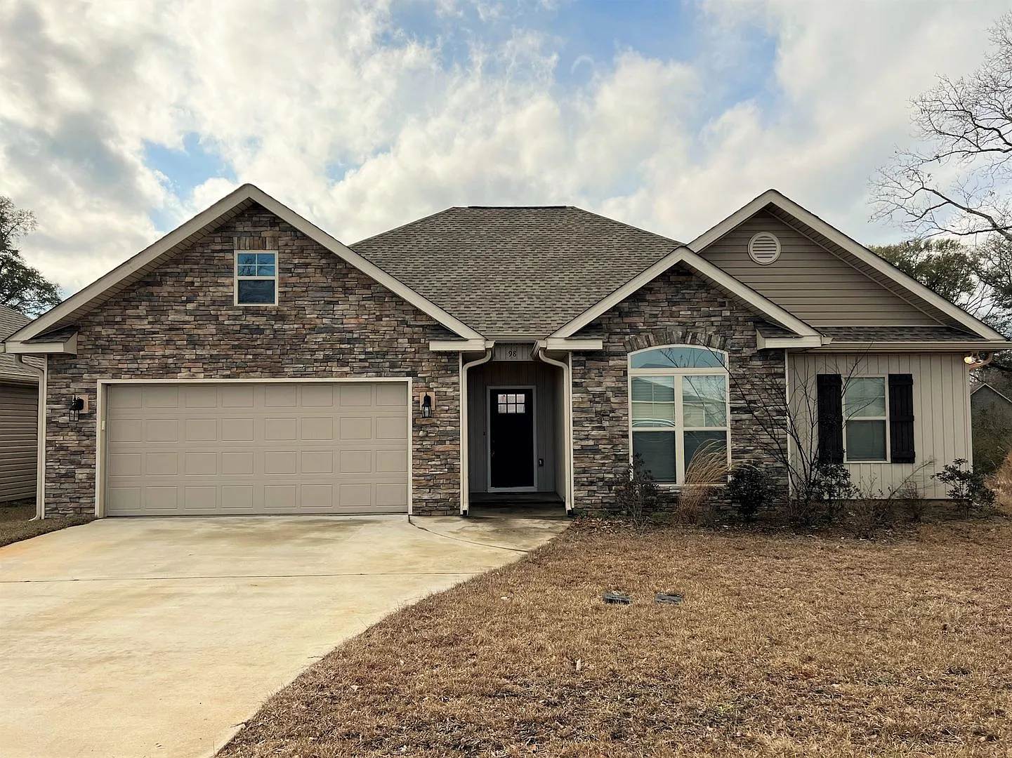 Great House in Perry School Zones — Photo 1
