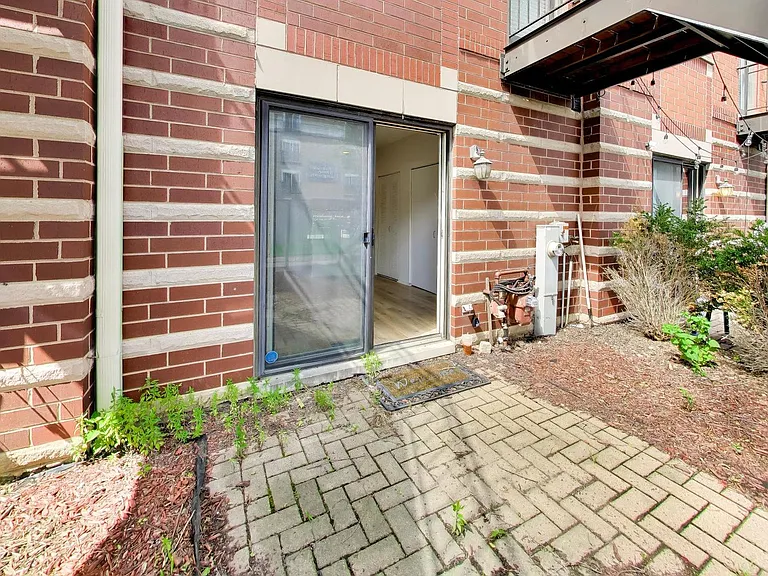 1806 W Argyle St #G — Photo 25