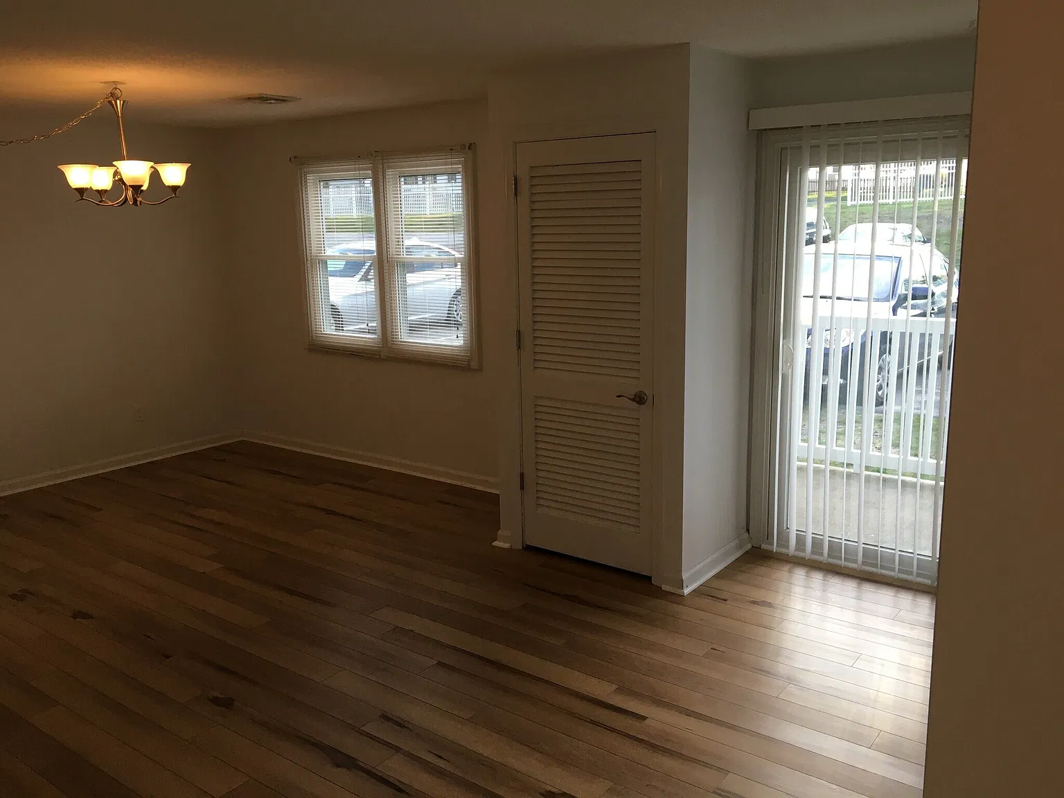 2 bed, 850 sqft, $2,000 — Photo 3