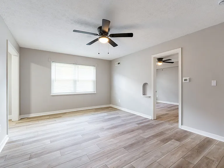 2255 W Broad St #208 — Photo 5