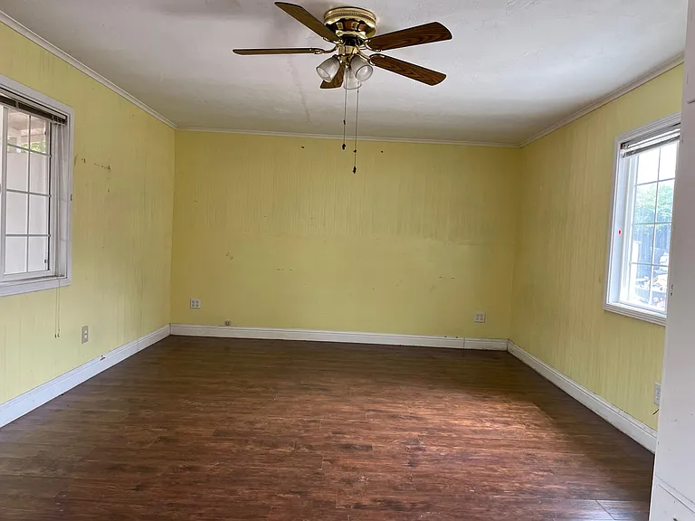 3722 Clough Ave — Photo 4