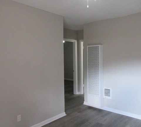 4th image of 784 Terminal Ct #4