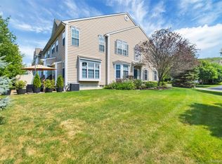1019 Dutcher Dr, Fishkill, NY 12524