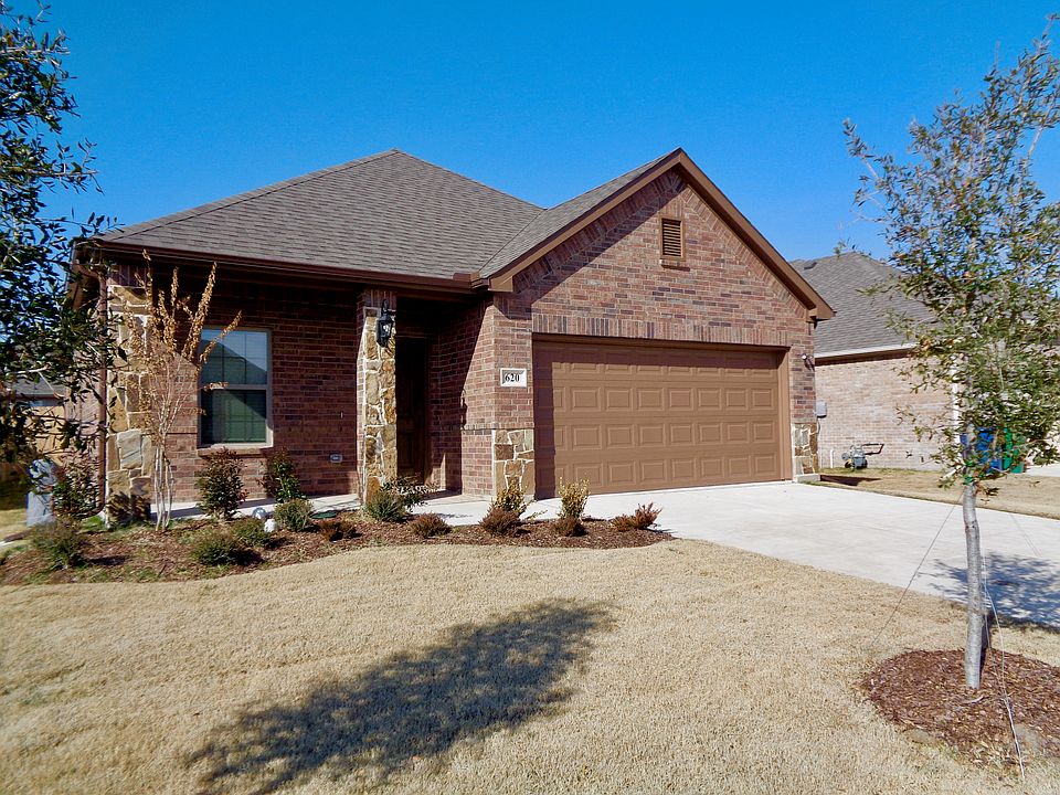 1st image of 620 Dogwood Dr