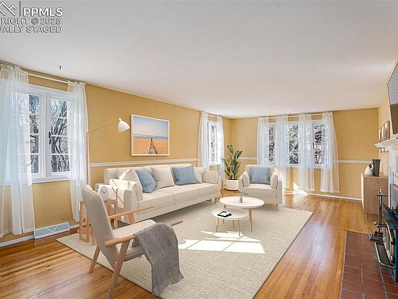 2nd image of 419 Chamberlin Pl