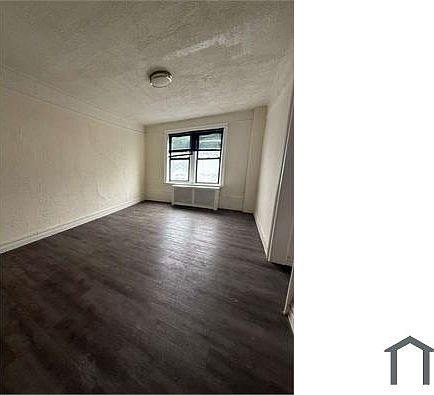 5th image of 275 McLean Ave APT 3C