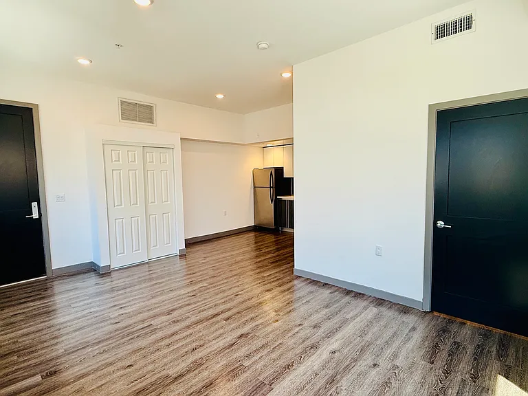5813 Virginia Ave #13 — Photo 4