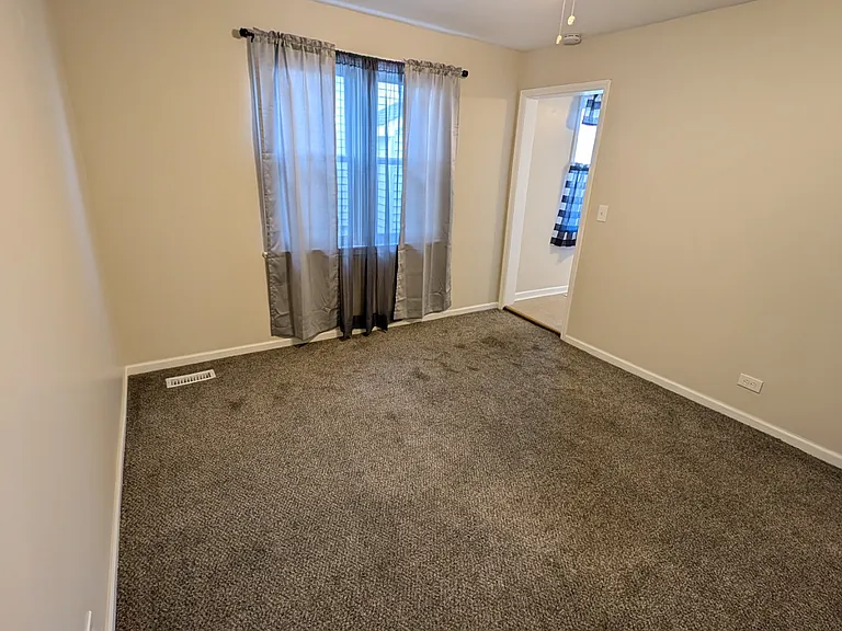 109 Goethe St — Photo 18