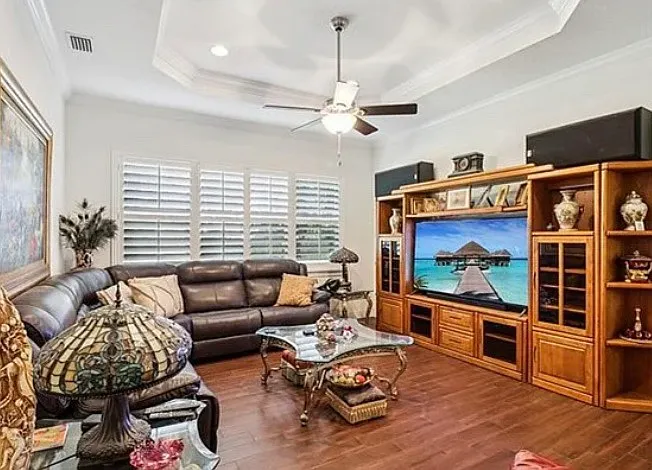 121 Seminole Ln — Photo 3